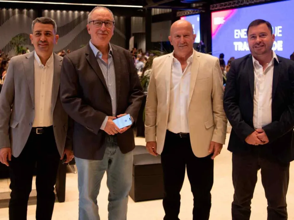 El Gobernador junto a Capdevila, Arrúa y Filippa  