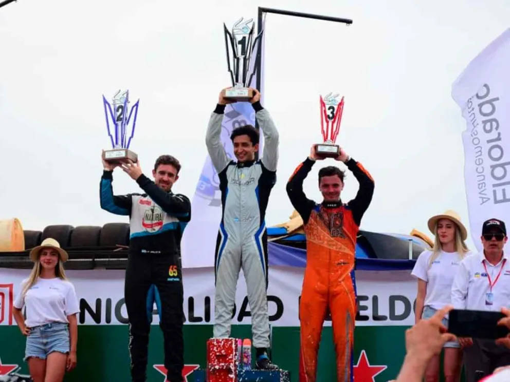 Ganadores en el podio