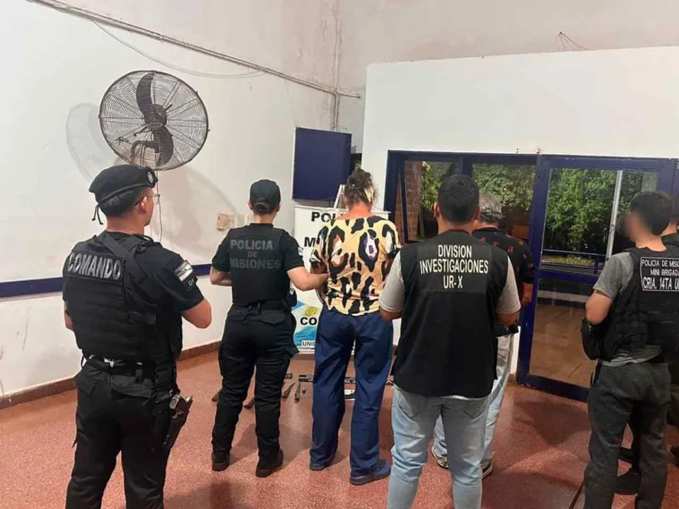 Arresto de la pareja por la amenaza