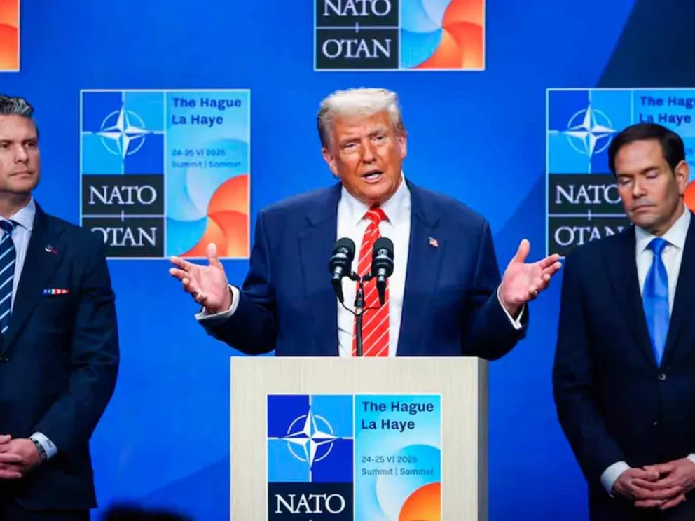 Trump junto a Rubio y Hegseth