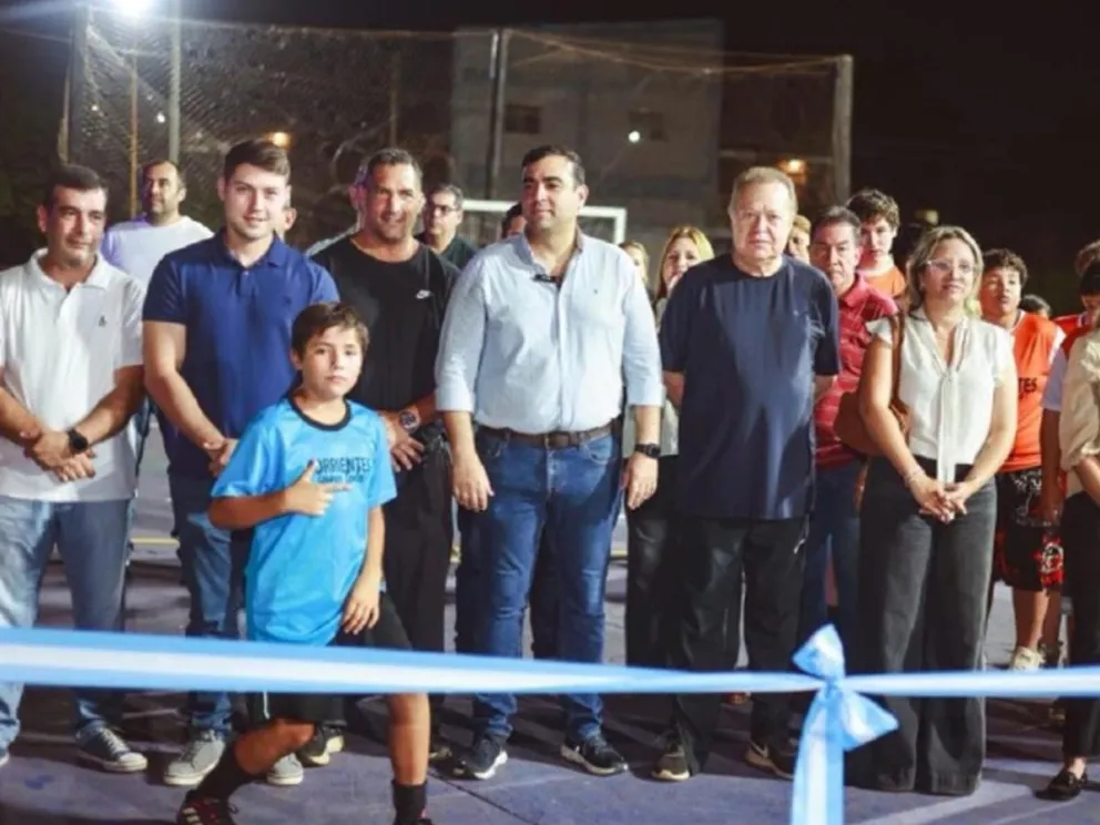 Momento del corte de cintas