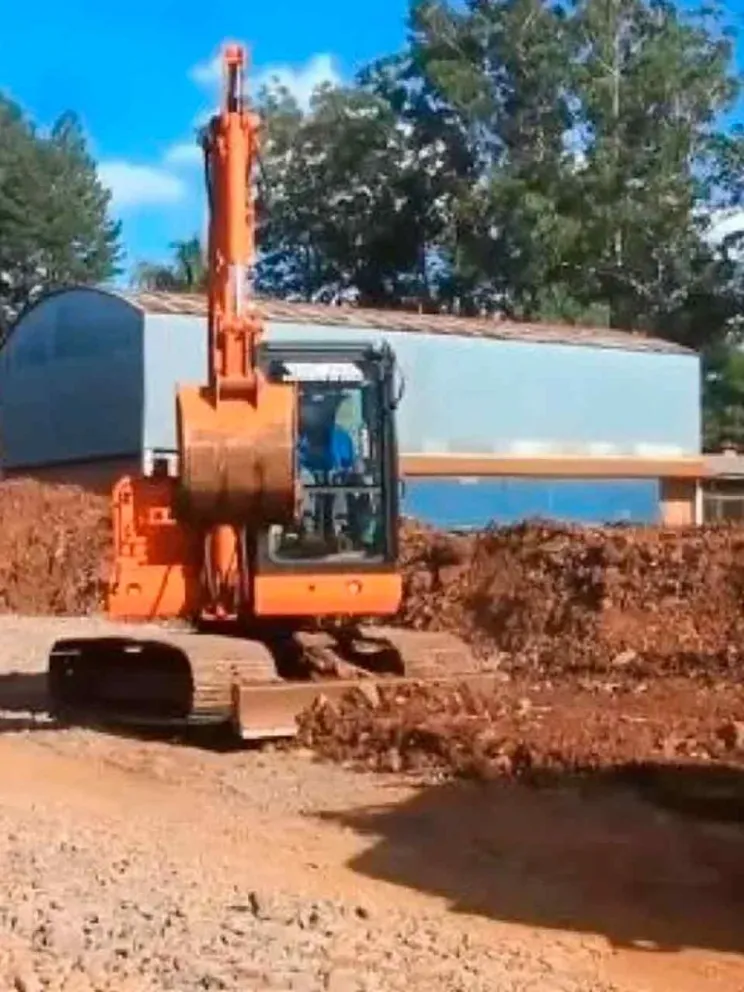 Entoscado, cuneteo y zanjeo