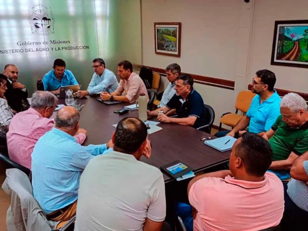 Encuentro de autoridades en el Ministerio del Agro