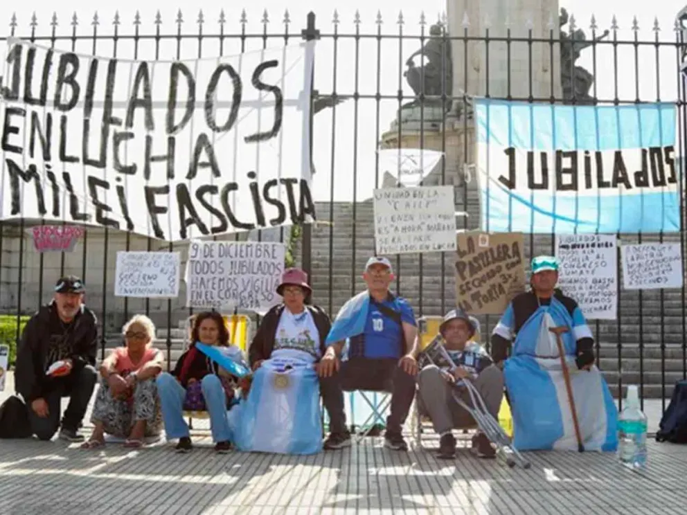 Vigilia en reclamo desde el martes