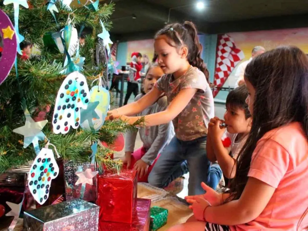 Los niños a puro espíritu navideño
