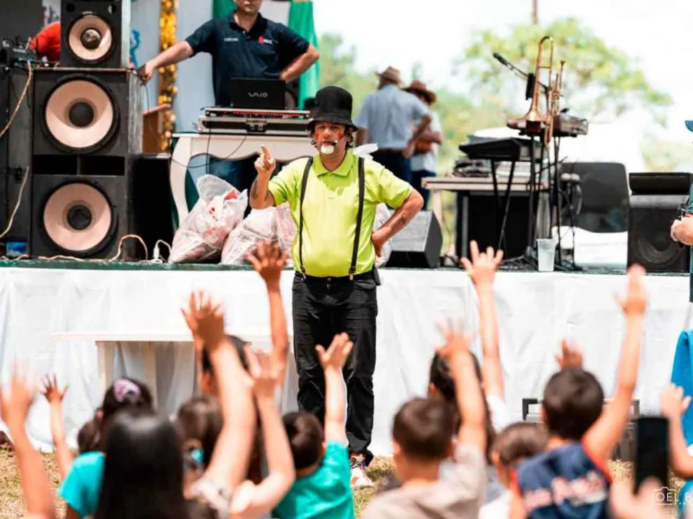Con shows, humor y juegos