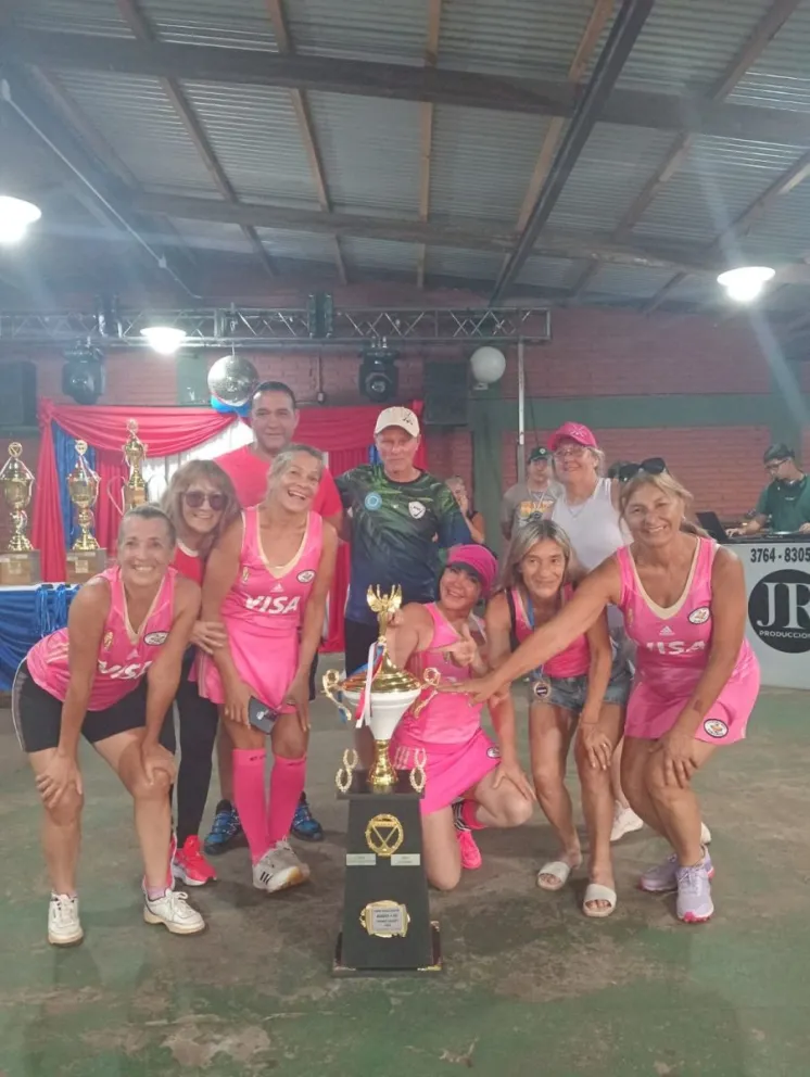 Las campeonas con la Copa