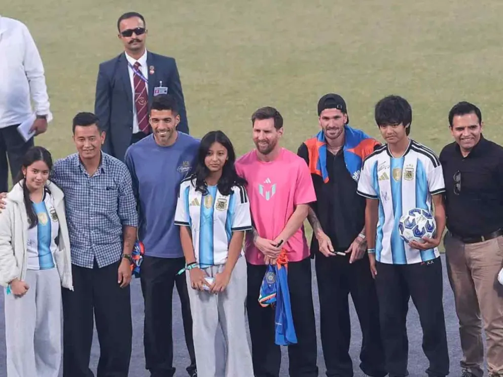 Lionel Messi, con sus fans hindúes