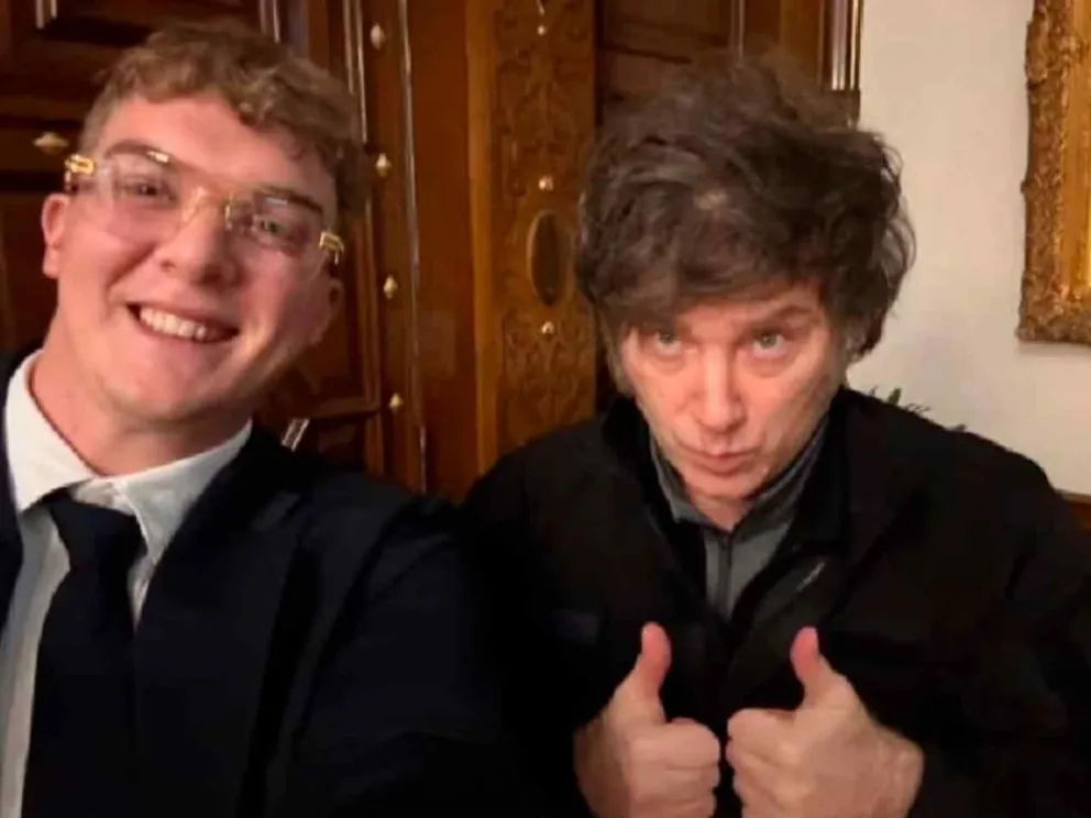 Hayden Davis y Javier Milei