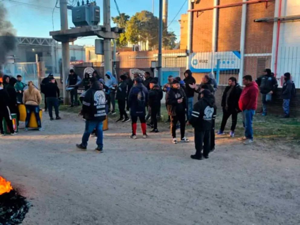 Cerró de manera sorpresiva