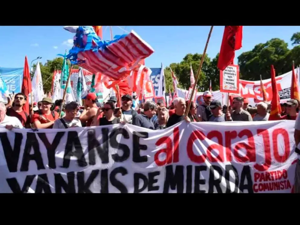 Viola el derecho internacional y soberanía de los pueblos