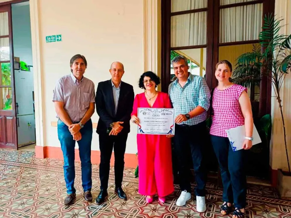 Momento de la ceremonia de entrega