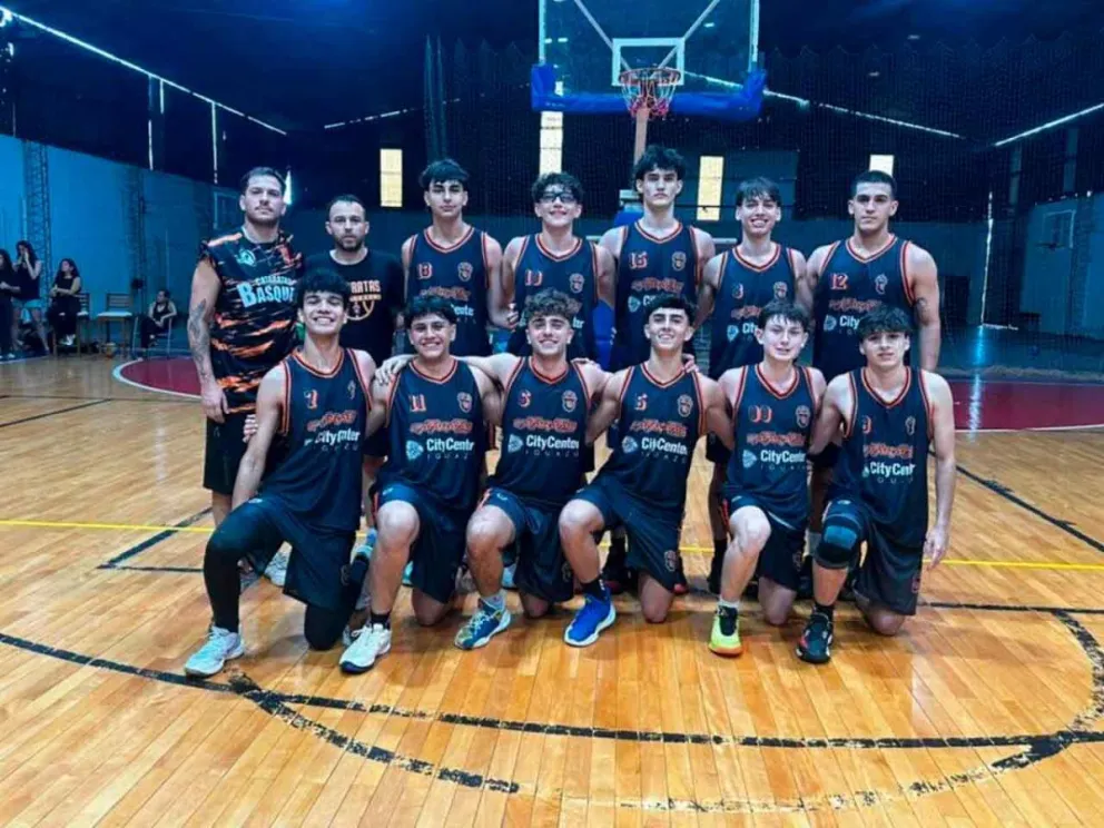 El plantel de Cataratas Básquet