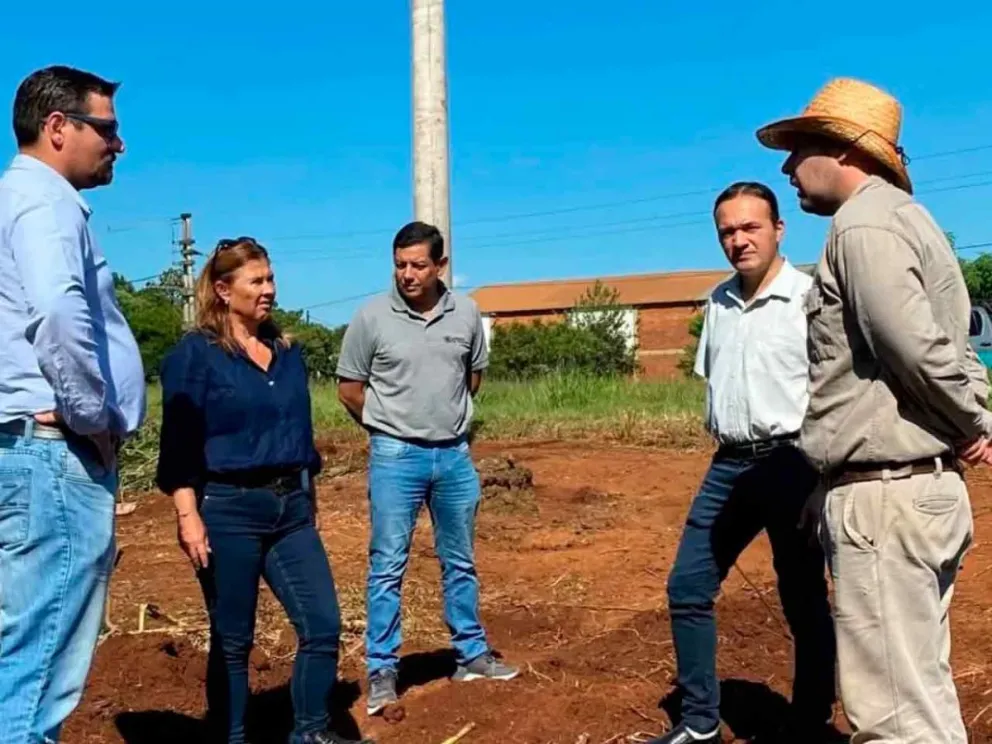 Virginia Kluka y César Araujo supervisaron la obra
