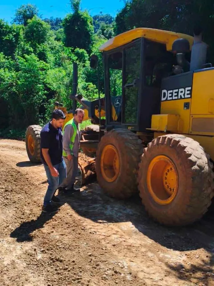 Nicolás Mazal Bazán inspeccionó las tareas viales