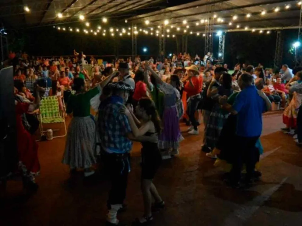 Fusiona encanto natural, danza y música misionera