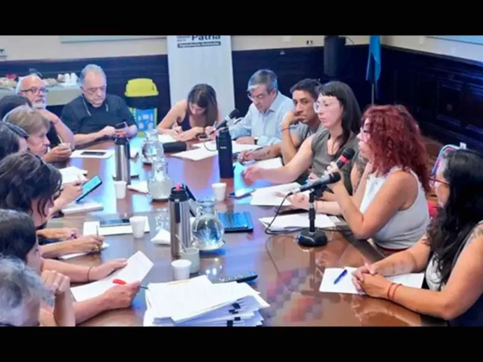 Reunión encabezada por Germán Martínez