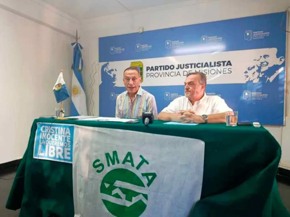 Conferencia de prensa presidida por Gustavo Arriet