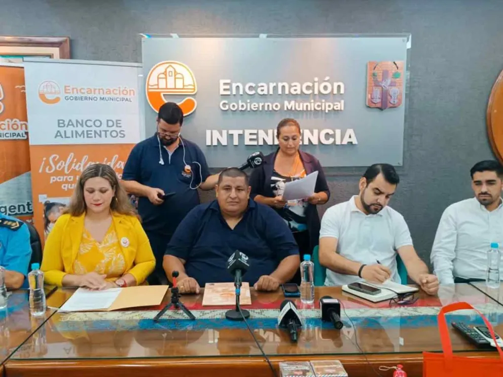 Conferencia de prensa de gratitud por la ayuda 