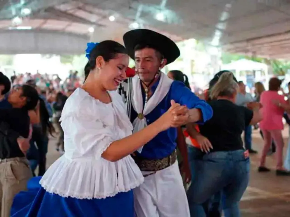 A las 10:00 iniciará la jornada de baile y música popular