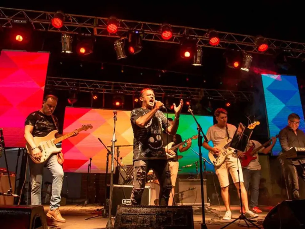 Espectáculos en vivo, este domingo desde las 16:00