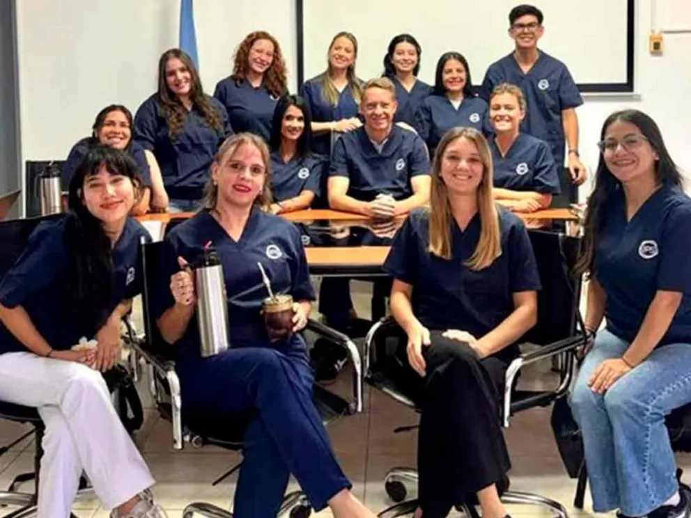 Lisandro Benmaor junto al equipo nutricional 