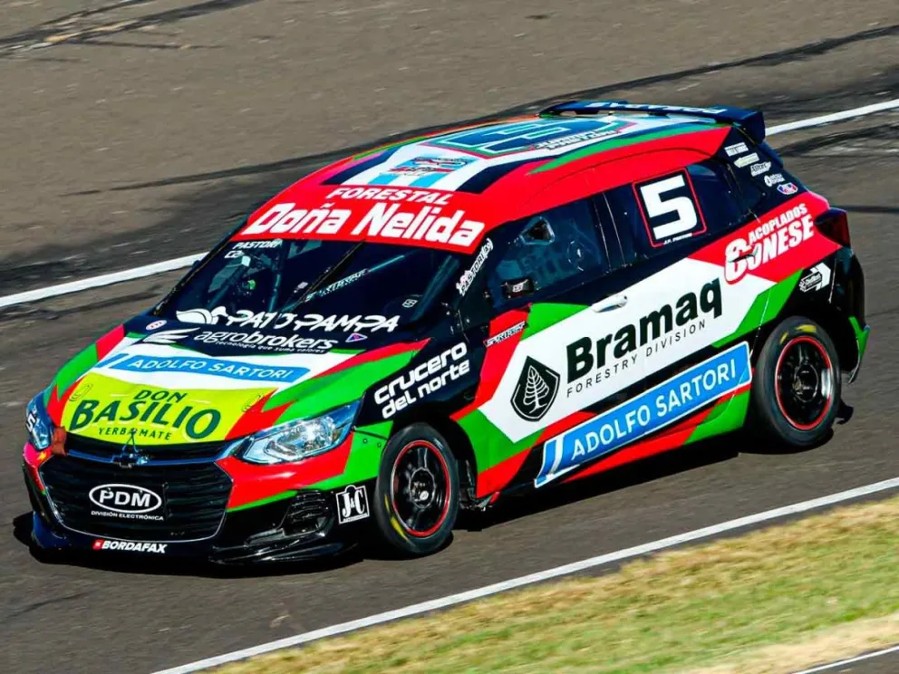 A bordo de su Chevrolet Onix