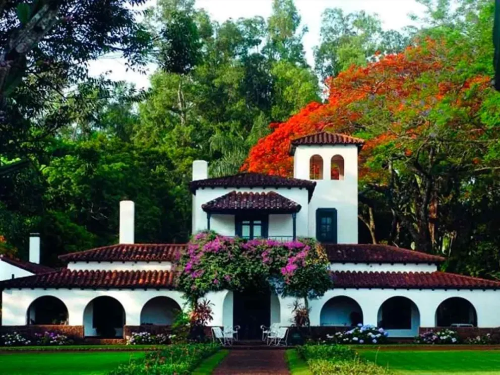 Perciben un sueldo por debajo de la canasta básica