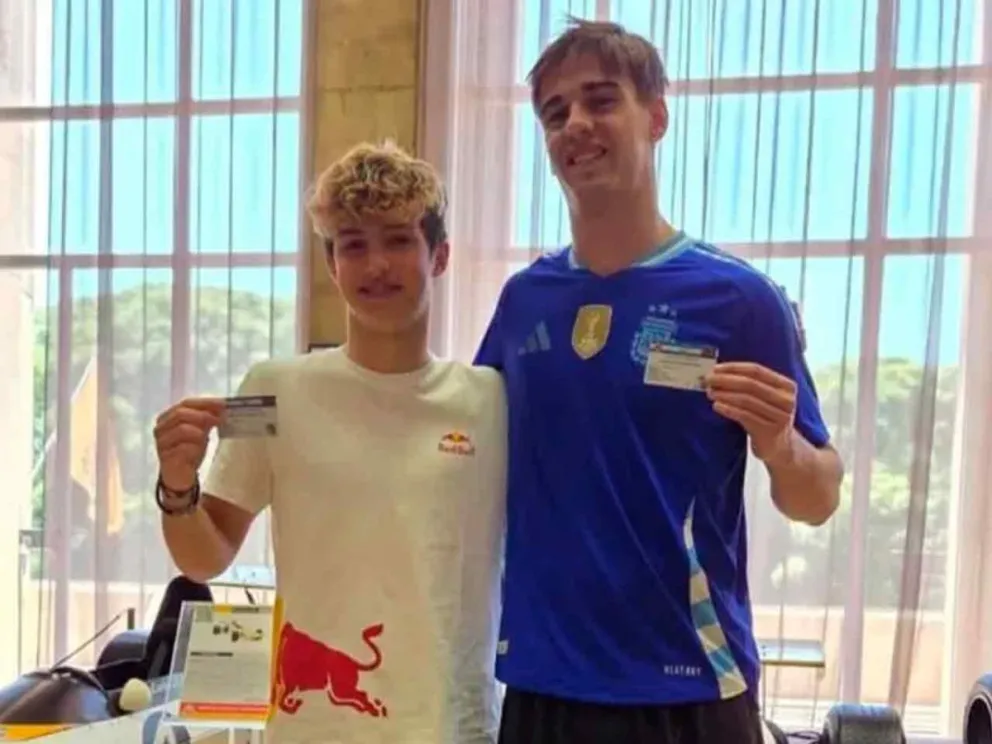 Mattia Colnaghi junto a Nicolás Varrone