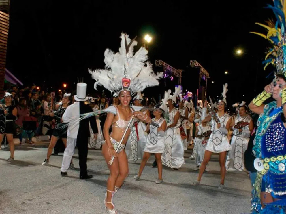 Desplegaron todo su ritmo y color