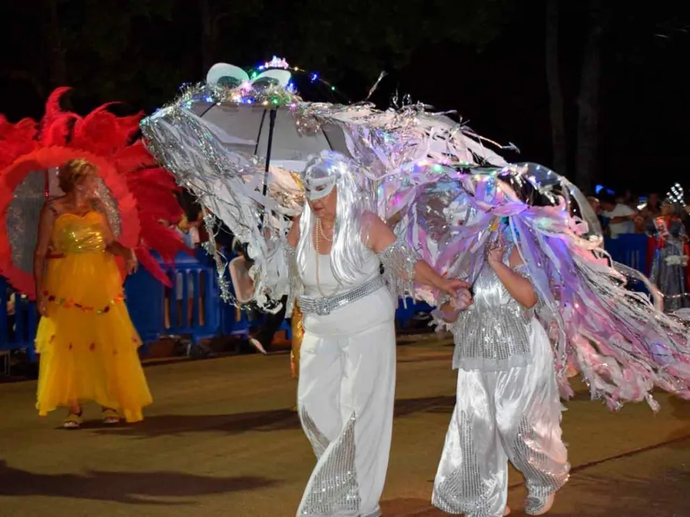 Brillo y alegría de la 3ª noche de carnaval