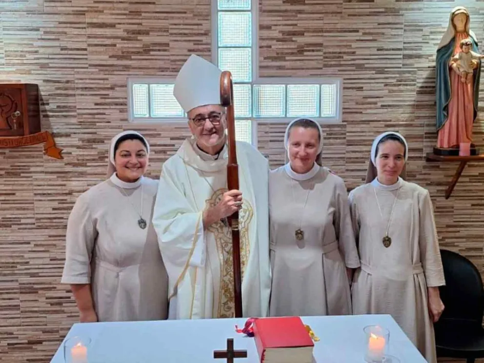 Monseñor Martínez bendijo el inicio de esta etapa