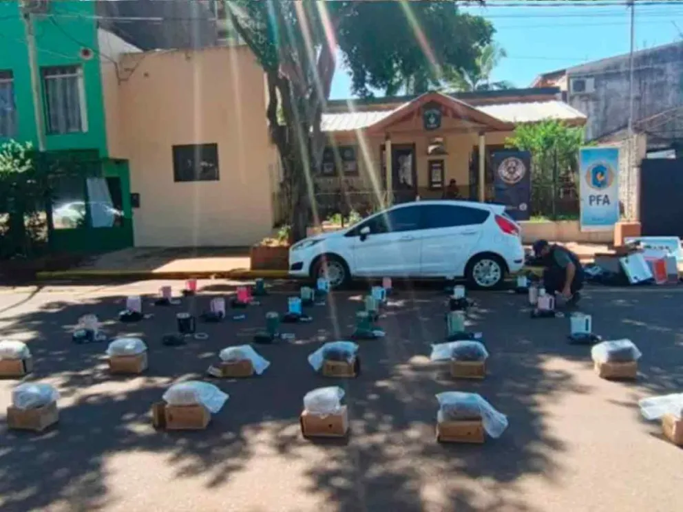 Estaba oculta en jarras térmicas