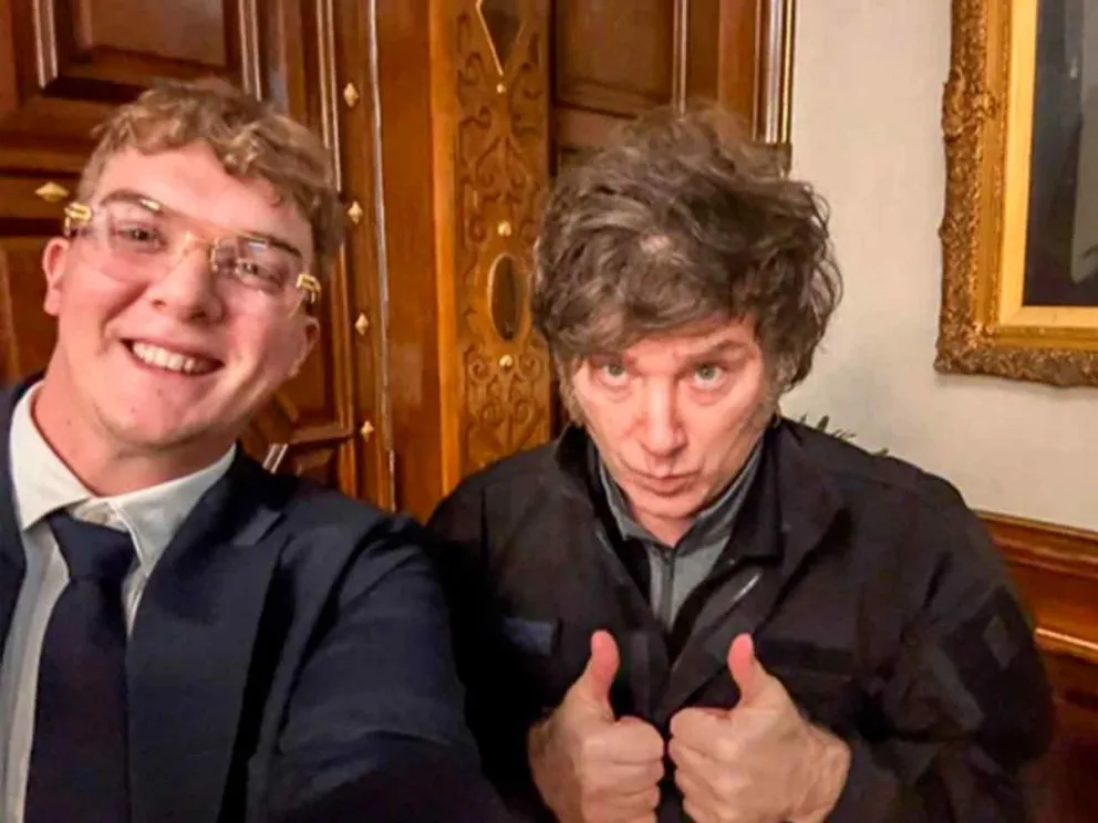 Hayden Davis y Javier Milei