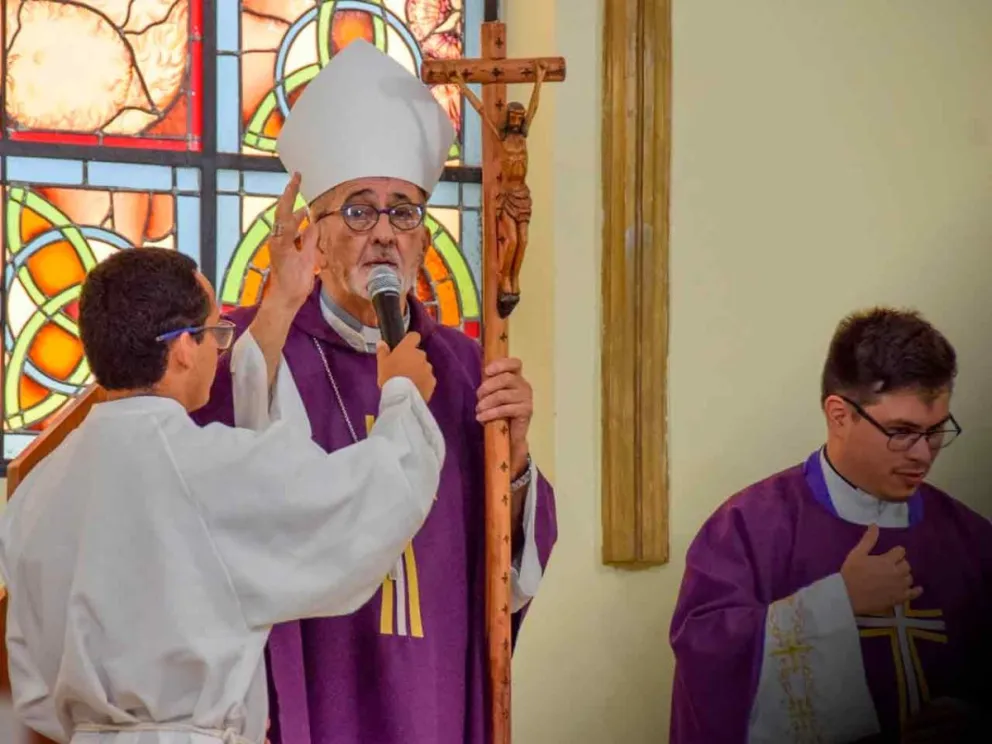 Monseñor Juan  Rubén Martínez