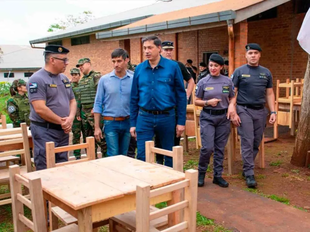 Muebles  hechos por  reclusos de la Unidad Penal 