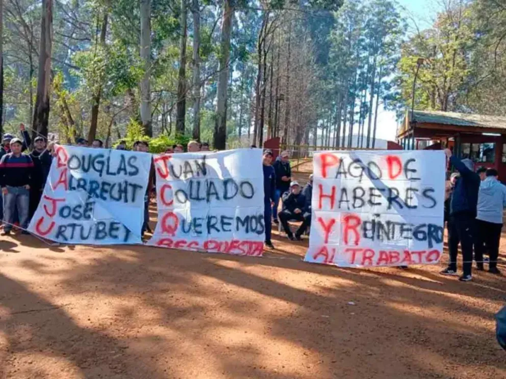 Será el martes por deudas salariales y cierre