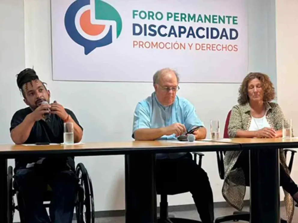 Conferencia de prensa para adverir la situación