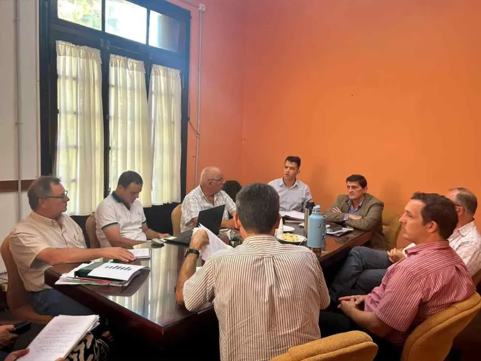 Adolfo Safrán y representantes de FEMICAP