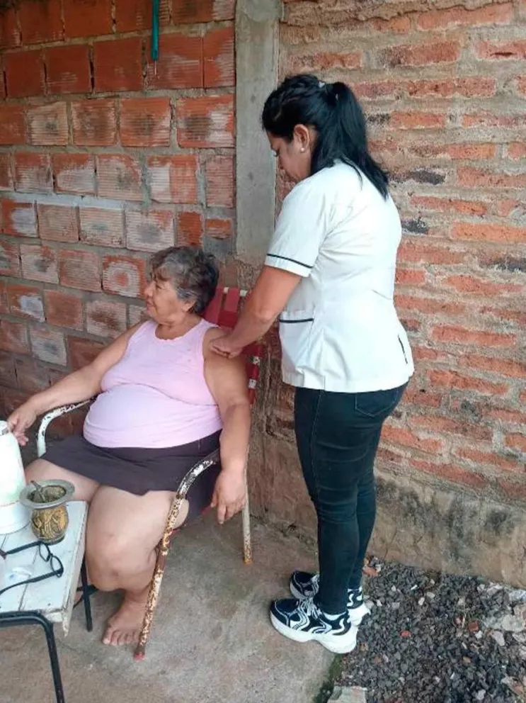 Realizaron vacunación y control ginecológico