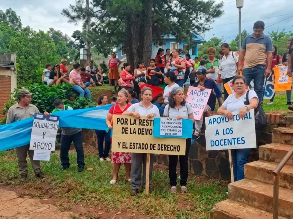 Manifestación de apoyo frente al HCD