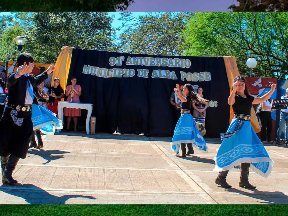 Emotiva celebración de la comunidad