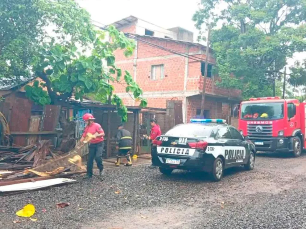Policias y bomberos brindaron asistencia