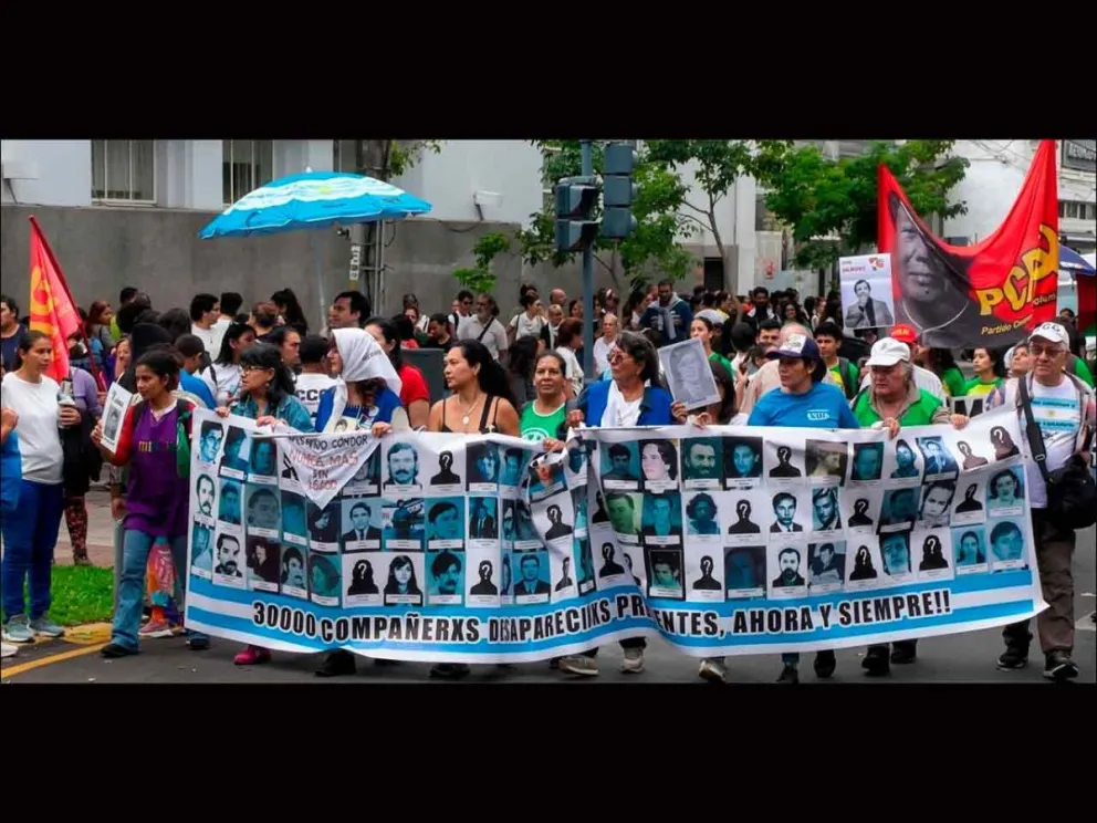 Partieron a las 8:30 desde el Mástil