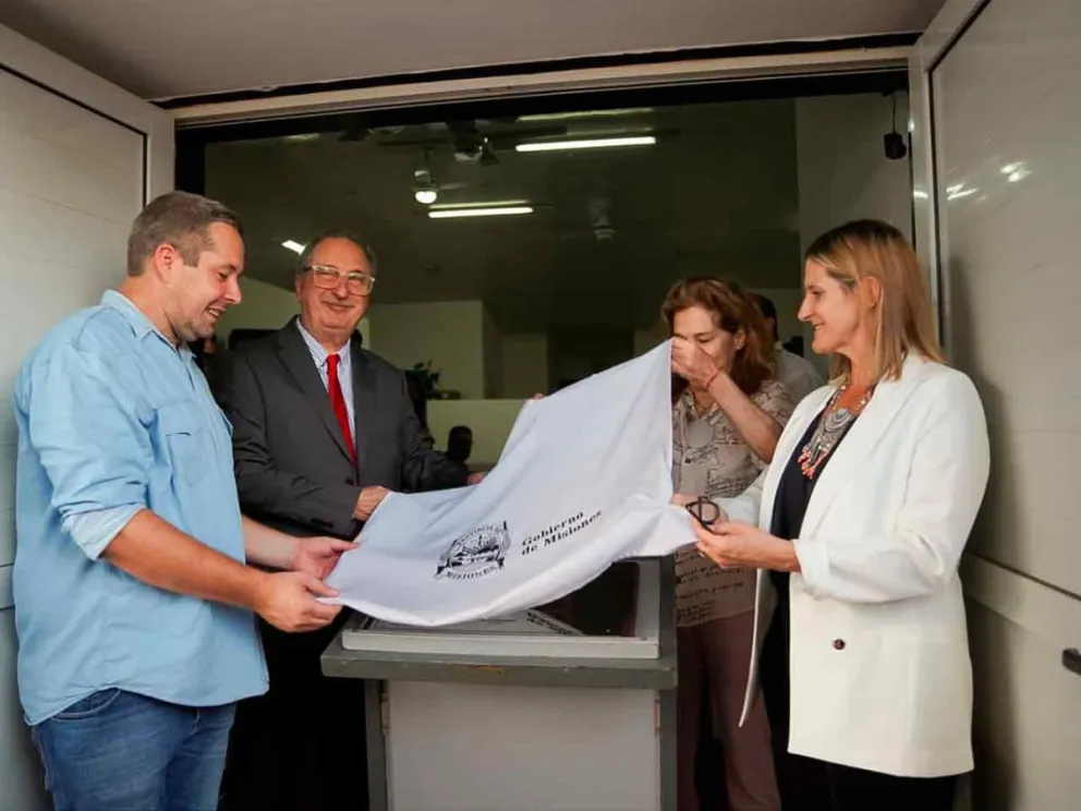 Passalacqua presidió el descubrimiento de la placa 