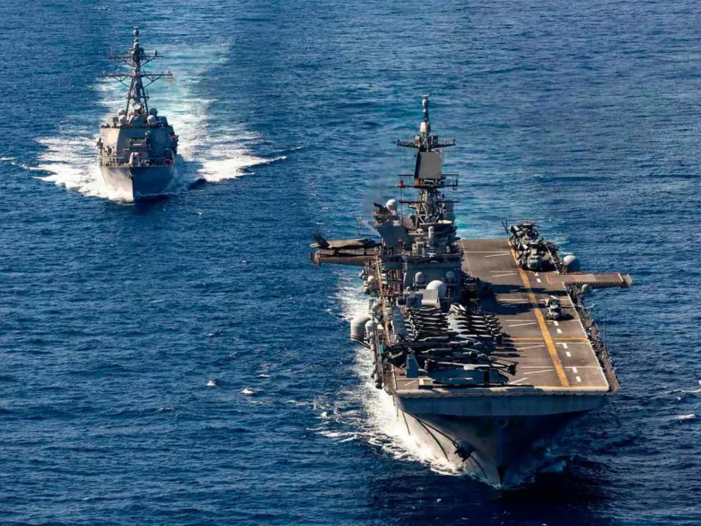 El anfibio USS Tripoli (LHA 7)