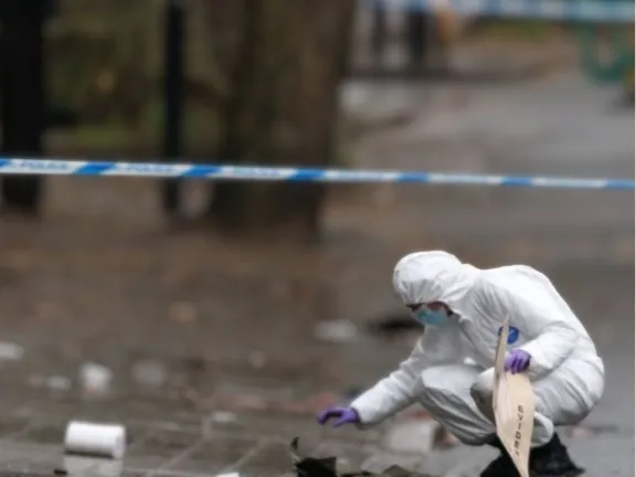 Conmoción en Inglaterra: un conductor embistió a una multitud y dejó ...