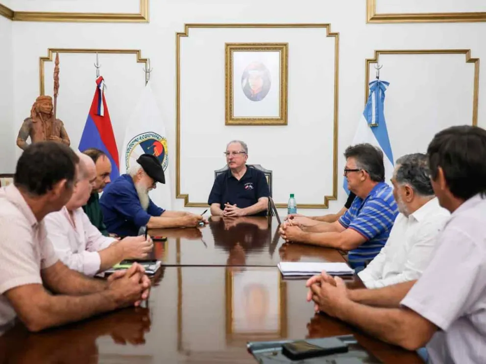 El Gobernador presidió la reunión con productores yerbateros