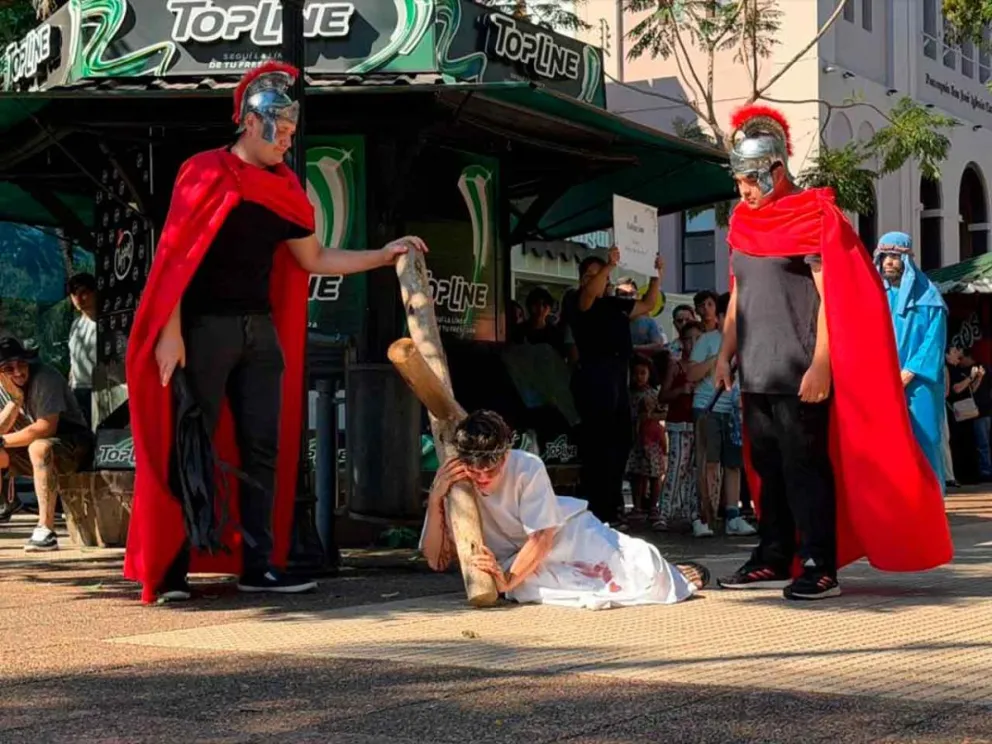 Representación de las 14 Estaciones  