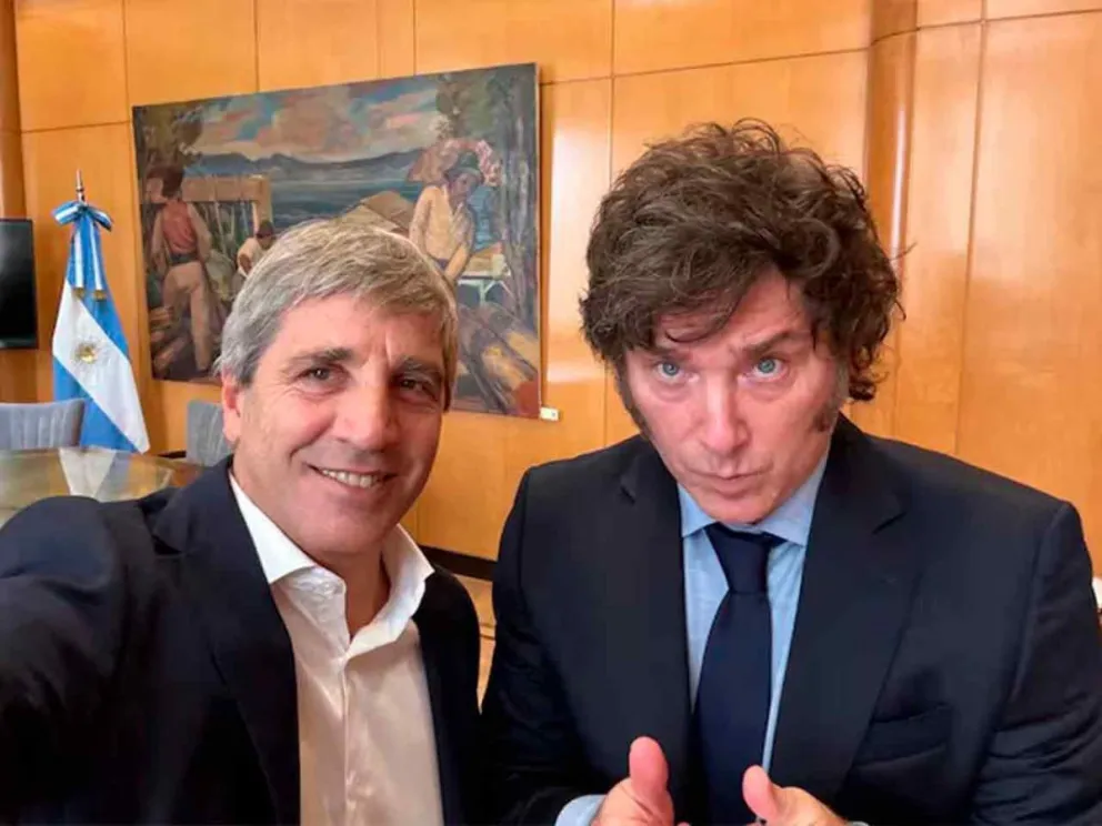 Luis Caputo y Javier Milei